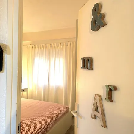 아파트 Comfortable And Centric Near Beach *